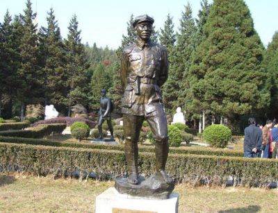 景區銅雕戰士解放軍雕塑